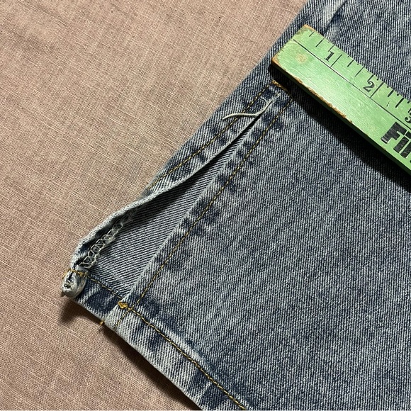 PrettyLittleThing Light Blue Relaxed Wide Leg Jeans High Rise Size 8 90s Mom - Picture 3 of 7